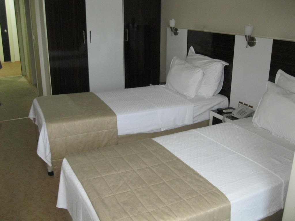 דניזלי Anya Suit Otel חדר תמונה
